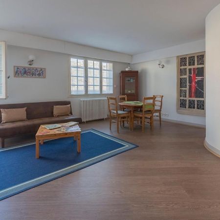 Appartement De Charme - Vue Sur Remparts - Wifi Gratuit - Parking Payant A Proximite Avignon Exterior photo