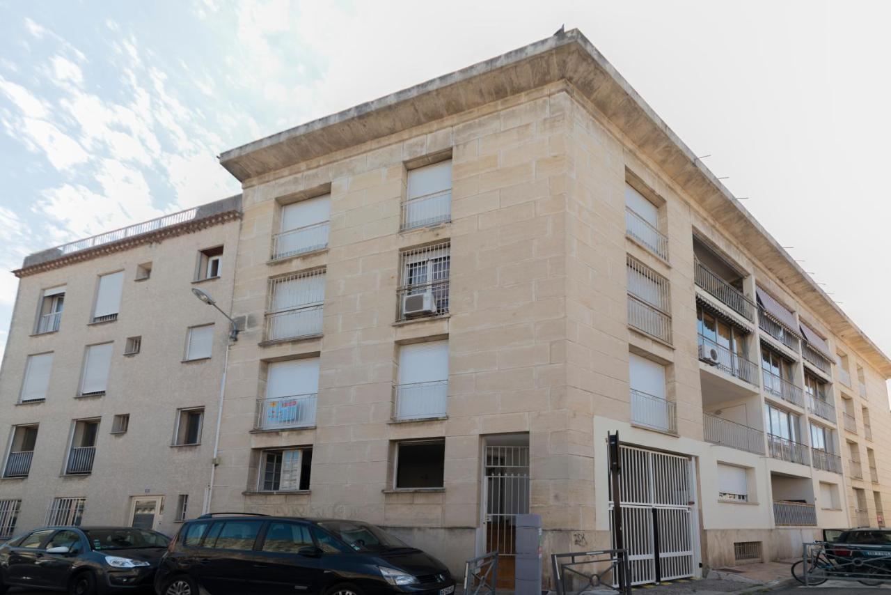 Appartement De Charme - Vue Sur Remparts - Wifi Gratuit - Parking Payant A Proximite Avignon Exterior photo